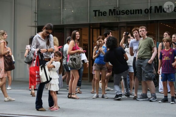 Katie Holmes et Suri au Museum of Modern Art, New York, le 6 août 2012.