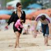 Olivier Martinez, Halle Berry et sa fille Nahla se détendent sur une plage d'Hawaï, le 26 mars 2013.
