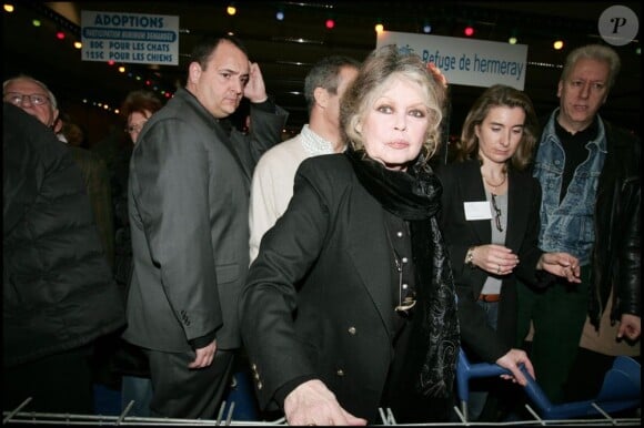 Brigitte Bardot lors de la Journée spéciale d'adoption à Levallois-Perret, le 10 décembre 2005.