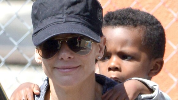 Sandra Bullock : Maman solo qui se plie en quatre pour Louis
