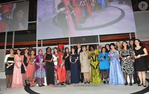 Lauréates et boursières 2013 des Prix L'Oréal-Unesco remis à la Sorbonne à Paris, le 28 mars 2013. 