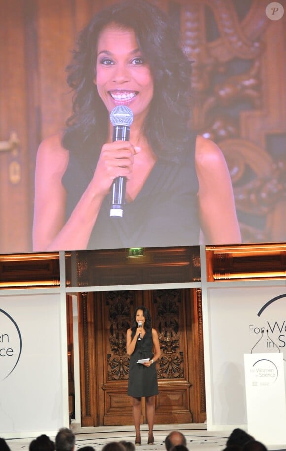 Elizabeth Tchoungui - Cérémonie pour les Prix L'Oréal-Unesco remis à la Sorbonne à Paris, le 28 mars 2013. 