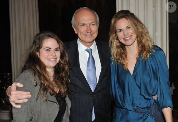 Jean-Paul Agon (PDG de L'Oréal), ses filles Manon et Camille - Cérémonie pour les Prix L'Oréal-Unesco remis à la Sorbonne à Paris, le 28 mars 2013. 