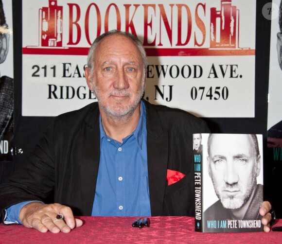 Pete Townshend fait la promotion de son livre "Who I am" à Ridgewood dans le New Jersey, le 11 octobre 2012.
