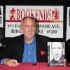 Pete Townshend fait la promotion de son livre "Who I am" à Ridgewood dans le New Jersey, le 11 octobre 2012.