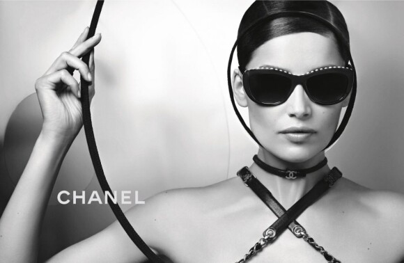 Laetitia Casta dans la campagne Eyewear de Chanel