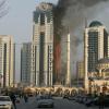 L'immeuble de 145 mètres dans lequel se trouvait le supposé appartement de Gérard Depardieu offert par le président tchétchène Ramzan Kadyrov a brûlé le 3 avril 2013 à Grozny.