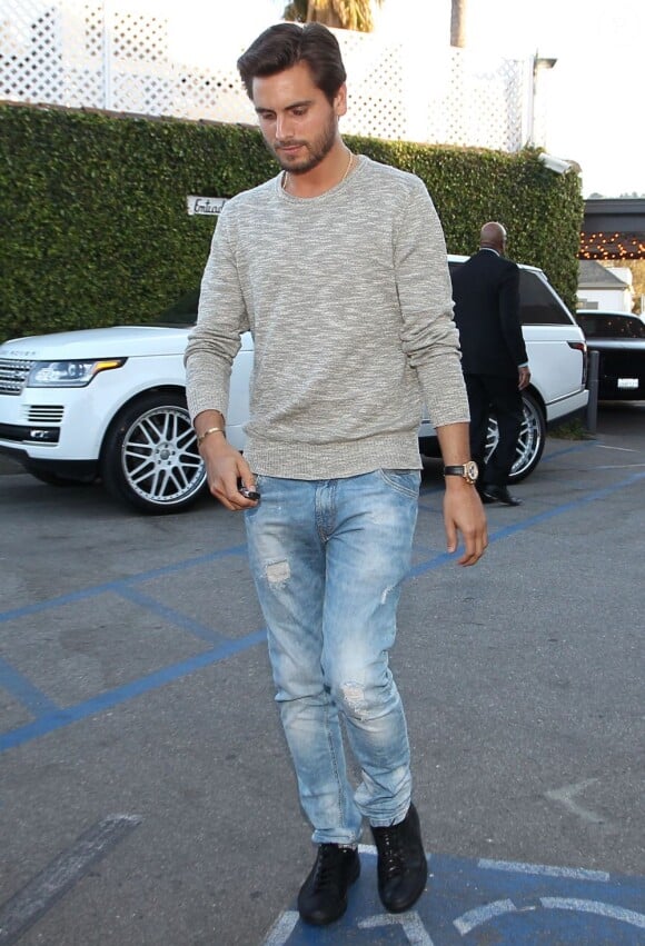 Scott Disick, le compagnon de Kourtney Kardashian dans les rues de Los Angeles, le 4 avril 2013, lors d'une virée au restaurant mexicain en famille.