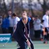 Le prince William s'essaye au hockey, spécialité de Kate Middleton, au centre de loisirs Donald Dewar à Glasgow le 4 avril 2013