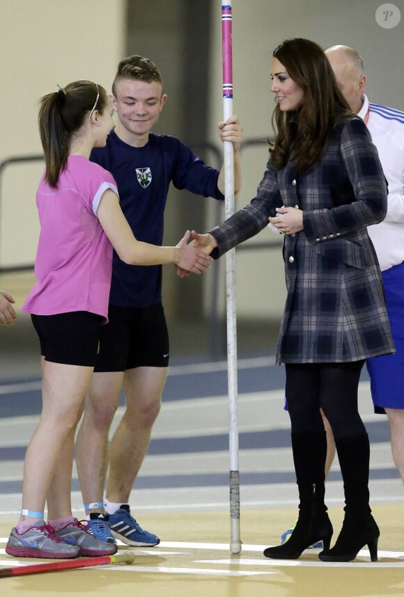 Kate Middleton, enceinte, et le prince William visitaient le 4 avril 2013 à Glasgow l'Emirates Arena qui accueillera les Jeux du Commonwealth 2014.