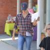 Jennifer Garner est venue chercher ses filles Violet et Seraphina à Los Angeles, le 6 avril 2013.