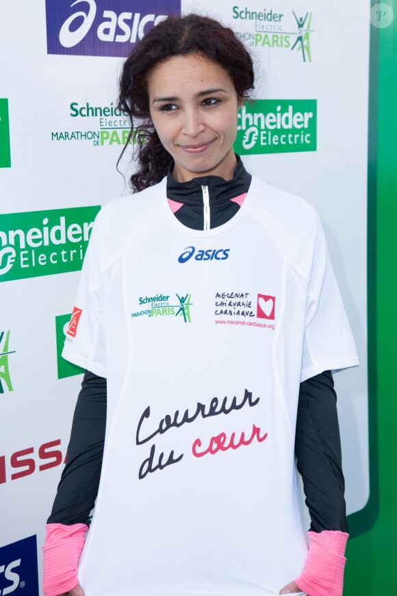Aïda Touihri au marathon de Paris le dimanche 7 avril 2013 pour courir sous les couleurs de Mécénat Chirurgie Cardiaque