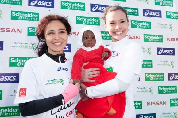 Aïda Touihri et Miss France 2013 Marine Lorphelin au marathon de Paris le dimanche 7 avril 2013 pour courir sous les couleurs de Mécénat Chirurgie Cardiaque