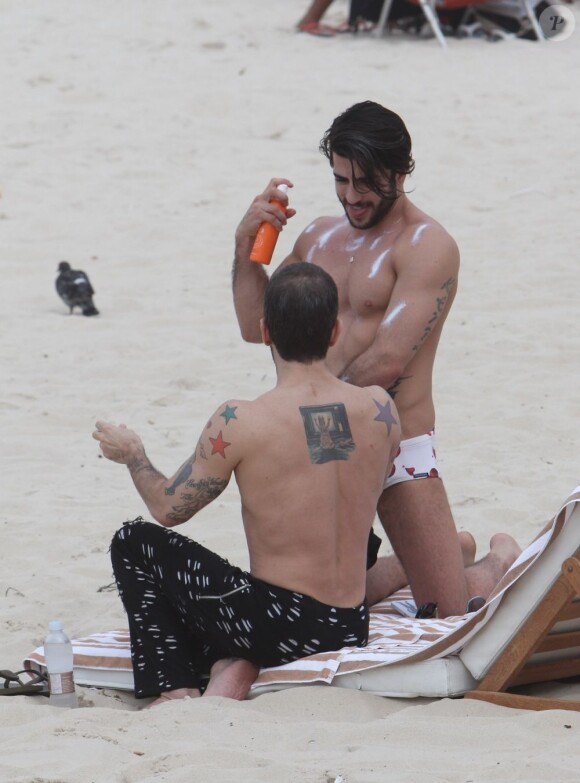 Marc Jacobs et Harry Louis s'offrent de petites vacances à Rio de Janeiro. Le 7 avril 2013.