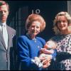 Margaret Thatcher avec son fils Mark, son épouse et leur fils en 1989