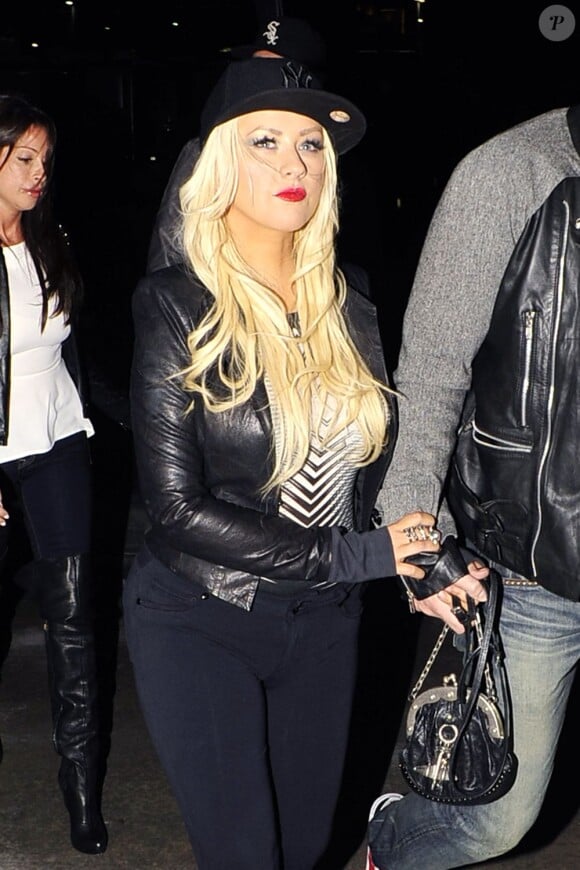 Christina Aguilera arrive au Staples Center pour assister au concert de Rihanna. Los Angeles, le 8 avril 2013.