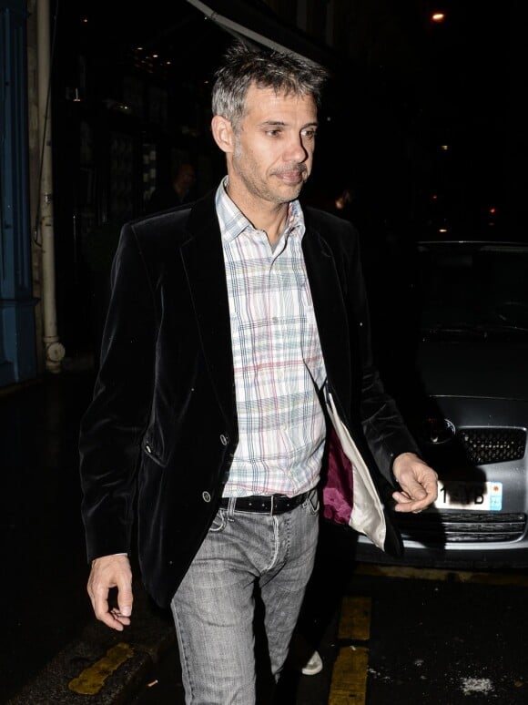 Paul Belmondo arrive au Veramente pour l'anniversaire de son père, à Paris, le 9 avril 2013.
