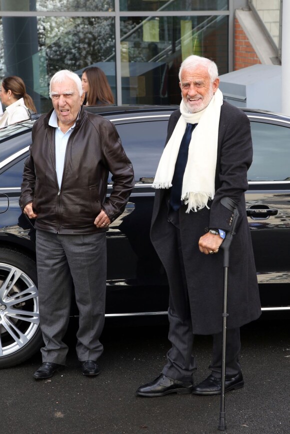 Jean-Paul Belmondo et son ami Charles Gérard à Paris, le 9 avril 2013.