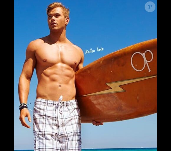 Kellan Lutz dans la nouvelle campagne printemps-été de la marque de vêtements de plage Op.