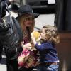 La styliste des stars Rachel Zoe et son fils Skyler vont déjeuner au restaurant à West Hollywood, le 10 avril 2013.