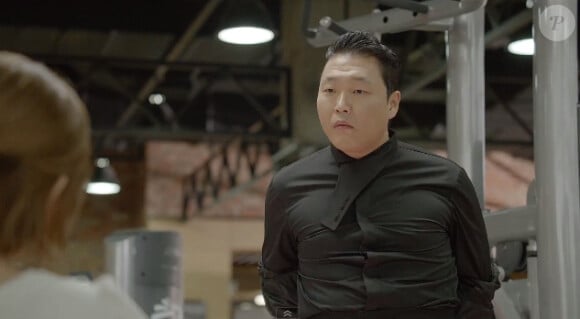 Le chanteur Psy dans Gentleman, son nouveau single clipé.