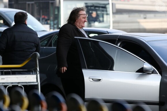 Gérard Depardieu arrive à Roissy en provenance de New York le samedi 6 avril 2013.
