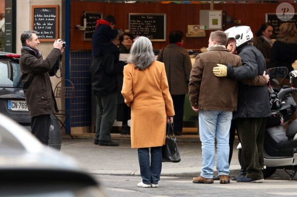 Gérard Depardieu se fait prendre en photo le samedi 6 avril 2013.