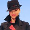 Miranda Kerr defile sous les yeux de Cate Blanchett pour présenter le nouvel uniforme des hôtesses de l'air de la compagnie aérienne Qantas au "Hordern Pavilion" a Sydney, le 16 avril 2013.  Unveiling of new Qantas uniform at The Hordern Pavilion on 16th April, 2013 in Sydney, Australia.16/04/2013 - Sydney
