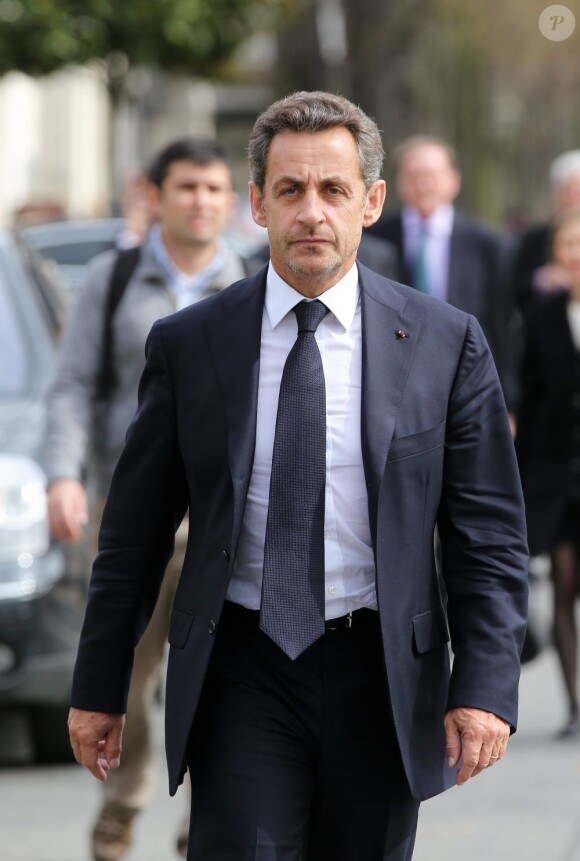 Nicolas Sarkozy lors des obsèques d'Antoine Veil au cimetière du Montparnasse à Paris le 15 avril 2013
