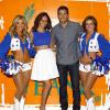 Jesse Metcalfe et sa fiancée Cara Santana lors de l'événement caritatif Taste of the NFL à l'hôtel Gaylord. Dallas, le 21 avril 2013.