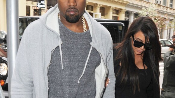 Kim Kardashian : Enceinte et sexy au bras de Kanye West pour une séance shopping