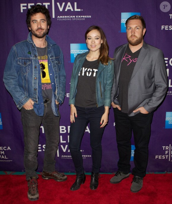 Olivia Wilde, le réalisateur Bryn Mooser et David Darg présentent The Rider And The Storm au Tribeca Film Festival à New York, le 22 avril 2013.