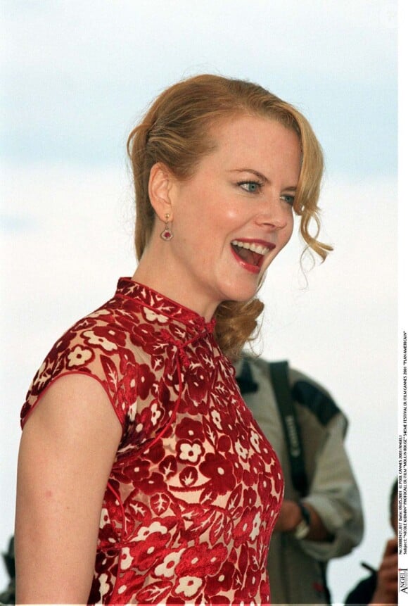 Nicole Kidman radieuse pour Moulin Rouge à Cannes le 9 mai 2001.