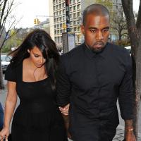 Kim Kardashian, enceinte et en transparence : son chéri Kanye West se rachète
