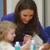Kate Middleton est engagée auprès d'East Anglia Children's Hospices depuis janvier 2012. En avril 2013, enceinte de six mois, la duchesse de Cambridge enregistre son premier message vidéo, en soutien de la Semaine des Children's Hospices.