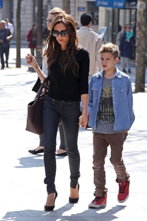 Victoria Beckham chute de 3 places et arrive 6e dans le classement des femmes les mieux habillées de l'année selon le magazine Glamour UK