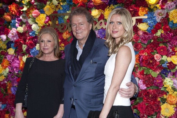 Nicky Hilton et ses parents Rick et Kathy assistent à la soirée de Ferragamo pour le 35e anniversaire de sa collection de chaussures Vara, à New York, le 30 avril 2013.