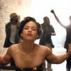 Alicia Keys dans le clip New Day (mai 2013), extrait de son album Girl on Fire, paru en novembre 2012