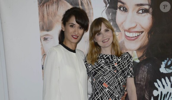 Rachida Brakni, Isabelle Carré lors de la première de Cheba Louisa au cinéma Etoile Lilas à Paris le 6 mai 2013.