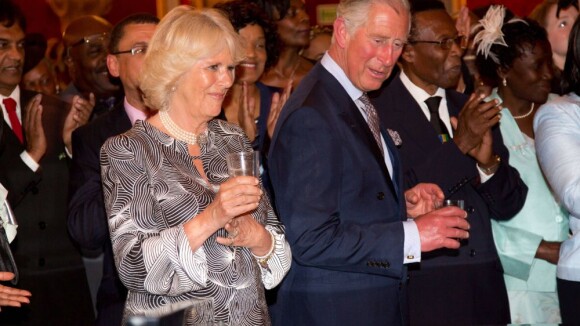 Charles et Camilla : Ambiance de Caraïbes au palais, avant les ors du Parlement