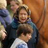 La reine Elizabeth II au premier jour du Windsor Horse Show le 8 mai 2013 sur les terres de Windsor, quelques heures seulement après avoir assuré l'inauguration en grande pompe du Parlement, à Westminster.