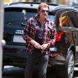 Johnny Hallyday et sa femme Laeticia Hallyday se promenent a Beverly Hills, le 8 mai 2013. Johnny Hallyday stops for lunch with his wife Laeticia in Beverly Hills, California on May 8, 2013.08/05/2013 - Beverly Hills