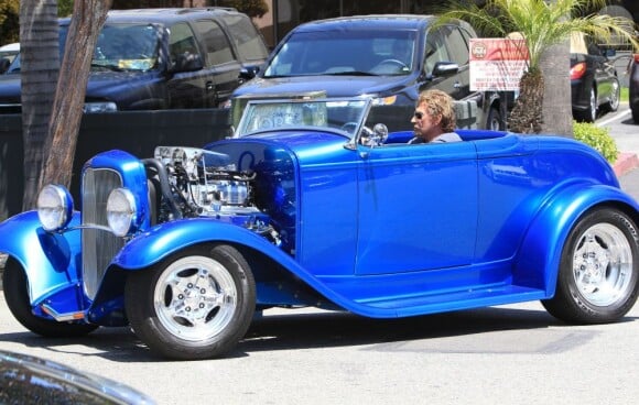 Exclu - Johnny Hallyday et son bolide à Los Angeles, le 25 avril 2013.