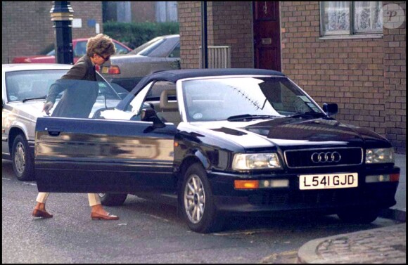 La princesse Diana dans Londres avec son Audi en 1994.