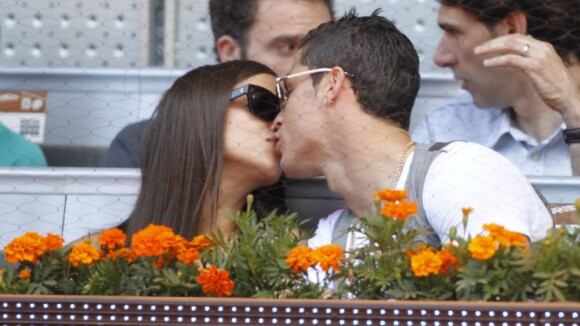 Cristiano Ronaldo et sa superbe Irina Shayk : Séance de bisous devant Nadal