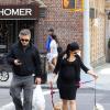 Alec Baldwin et sa femme Hillaria Thomas (enceinte) dans les rues de New York, le 12 mai 2013.