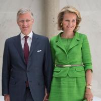 Mathilde de Belgique : Glamour et acidulée au CIO avec le prince Philippe
