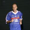 Zinédine Zidane lors d'un match pour l'Académie Bernard Diomède au palais des Sports Robert-Charpentier à Issy-les-Moulineaux le 13 mai 2013 avec les membres de l'équipe de France 98