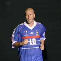 Zinédine Zidane et les Bleus de France 98 : Hommage au PSG et match entre amis
