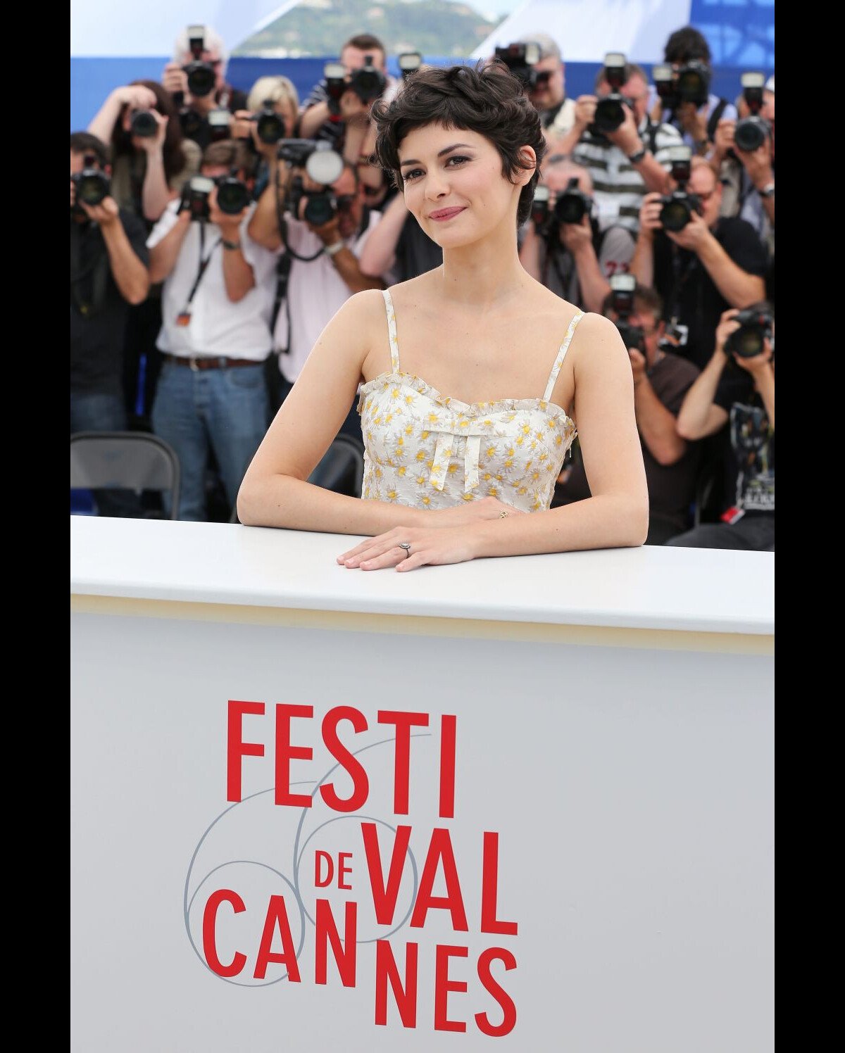 Photo : Audrey Tautou pose lors du photocall au 66e Festival de Cannes le  14 mai 2013. - Purepeople